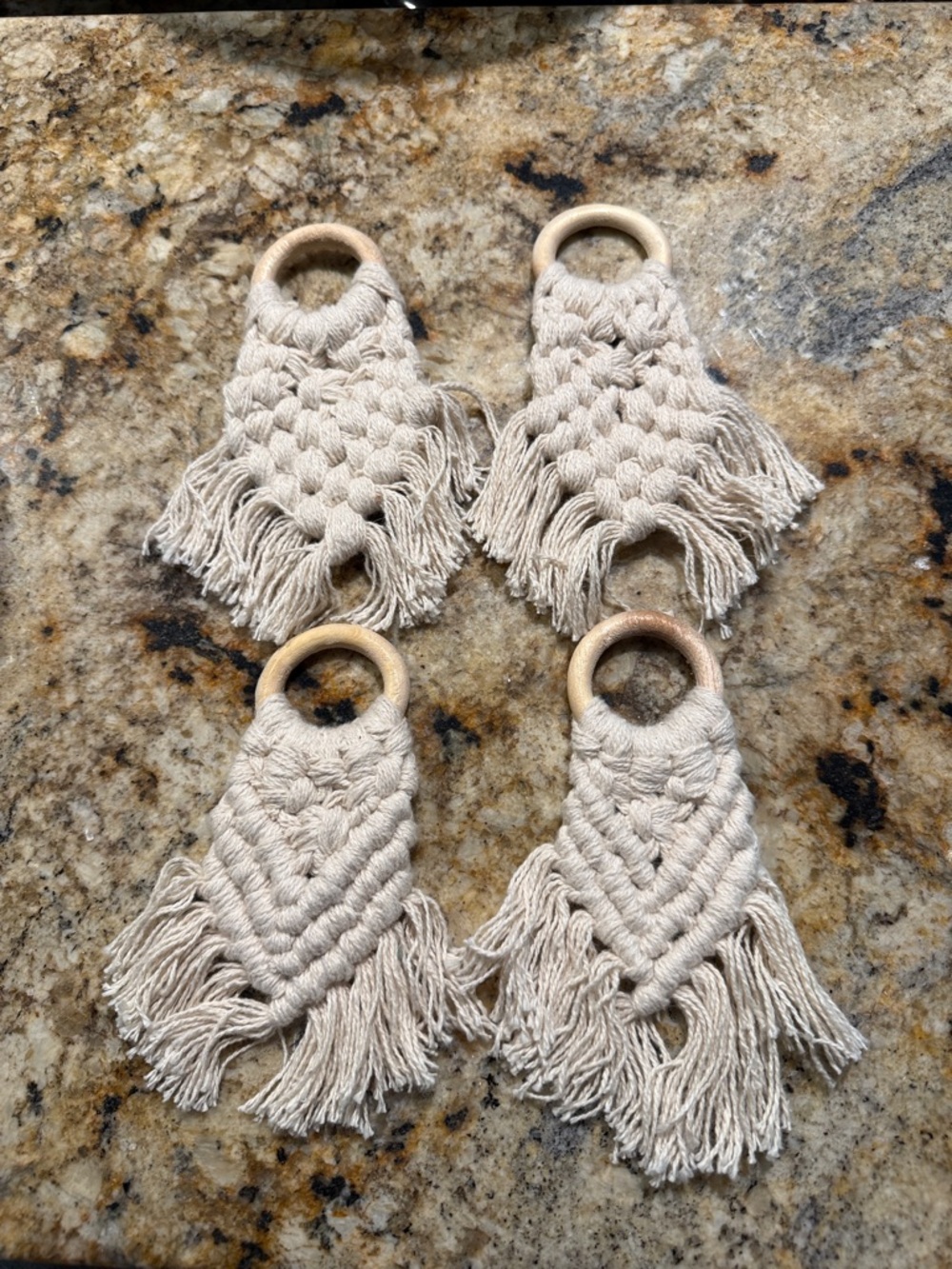 Set/4 Handmade Macramé Pieces With Natural Wood Rings - Cream